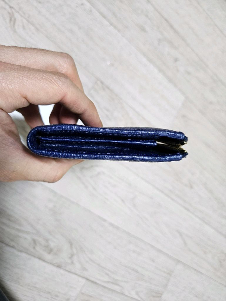 FURLA 풀라 네이비 장지갑 이미지