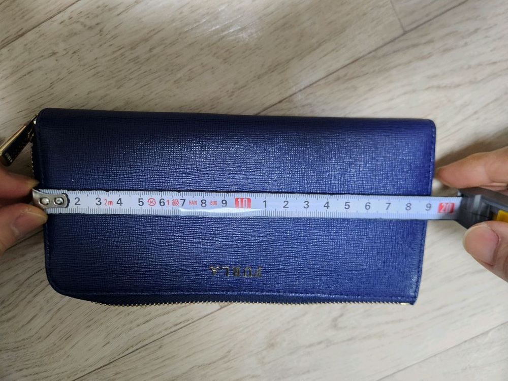 FURLA 풀라 네이비 장지갑 이미지