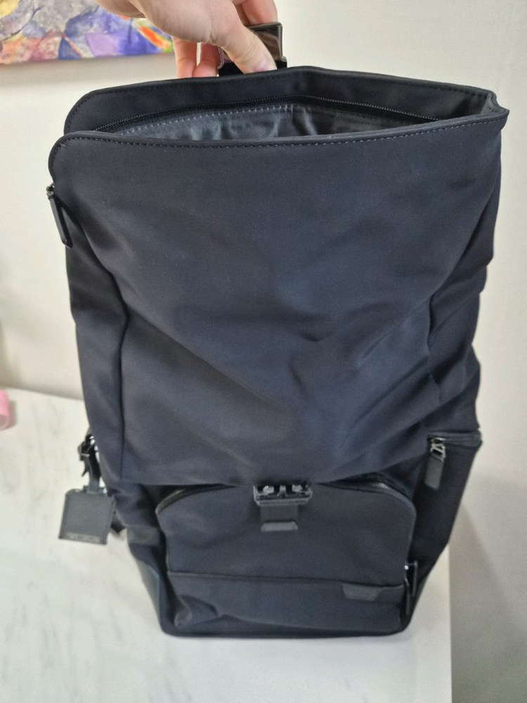 투미 tumi Osborn roll top 백팩 블랙 이미지