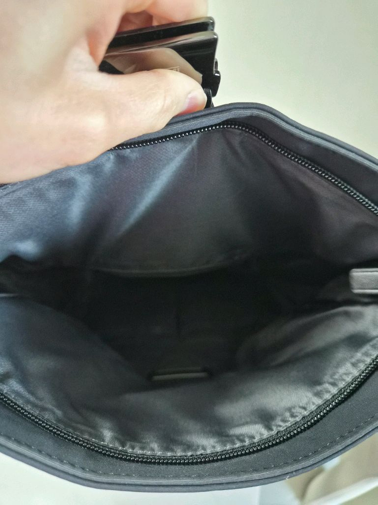 투미 tumi Osborn roll top 백팩 블랙 이미지