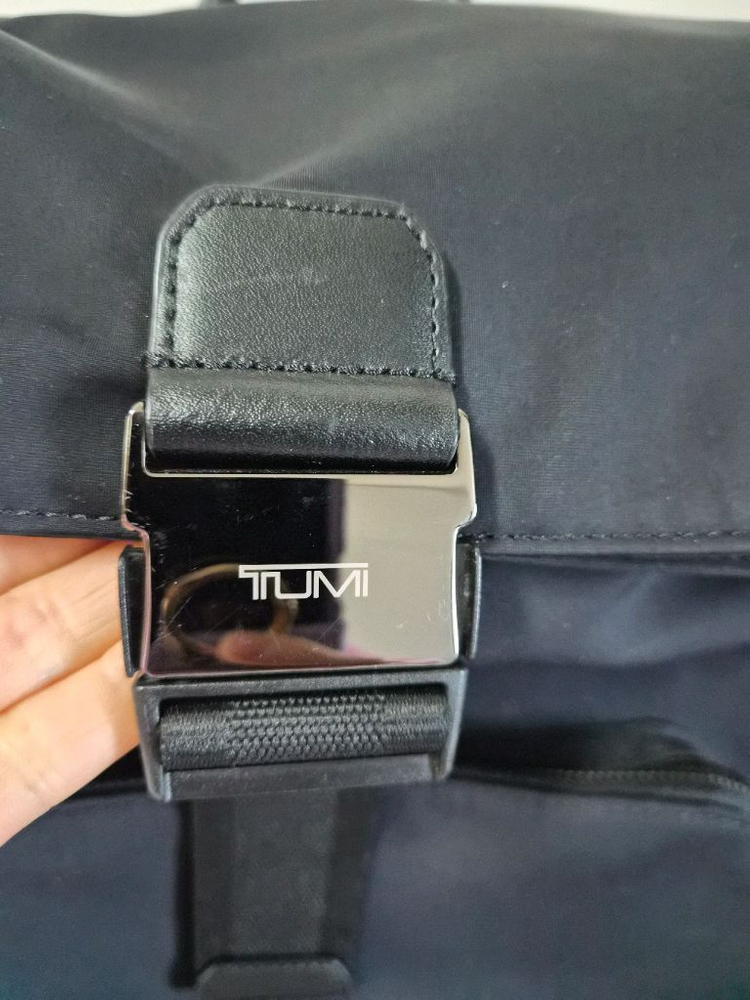 투미 tumi Osborn roll top 백팩 블랙 이미지