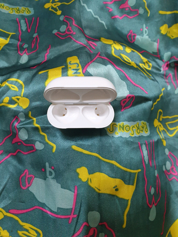 에어팟 4세대 노캔본체 +가죽케이스 (직거래 7,0)--3