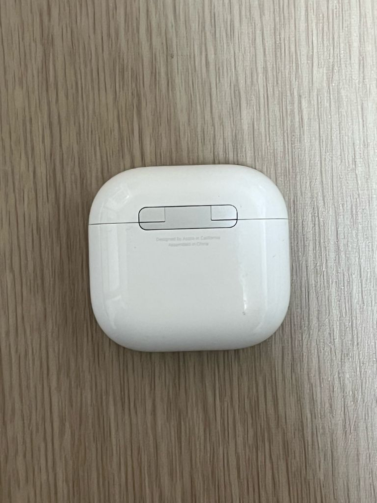 에어팟4 본체 케이스 노캔x 일반 중고 미개봉 이미지