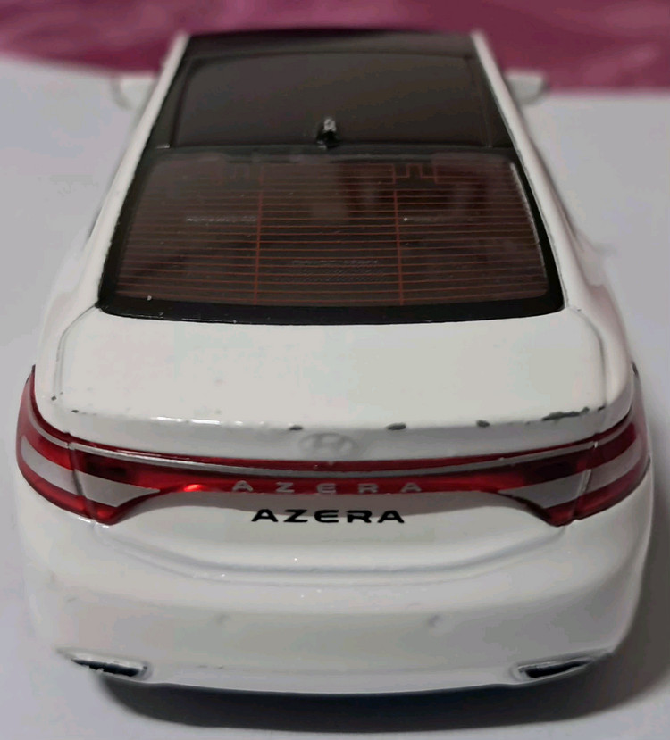 1:38 현대 그랜저(아제라) 국산미니카 다이캐스트 판매합니다. 이미지