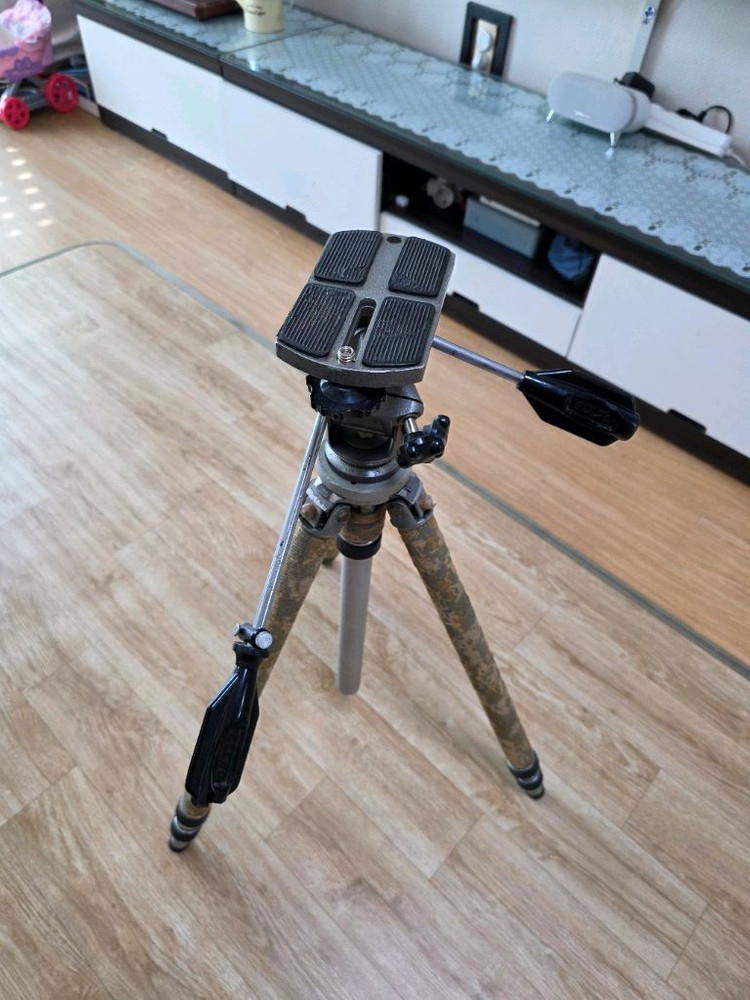 짓조 카메라 삼각대 + 헤드 세트 이미지