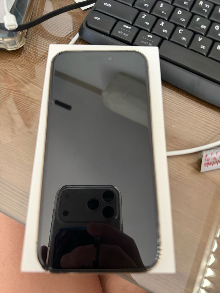 애플 아이폰 14 프로 골드 128g 풀박스 + 추가구성품 이미지