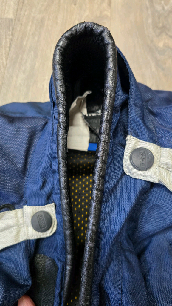 BMW 정품 랠리복 상의 56 / 하의 54 판매합니다--3