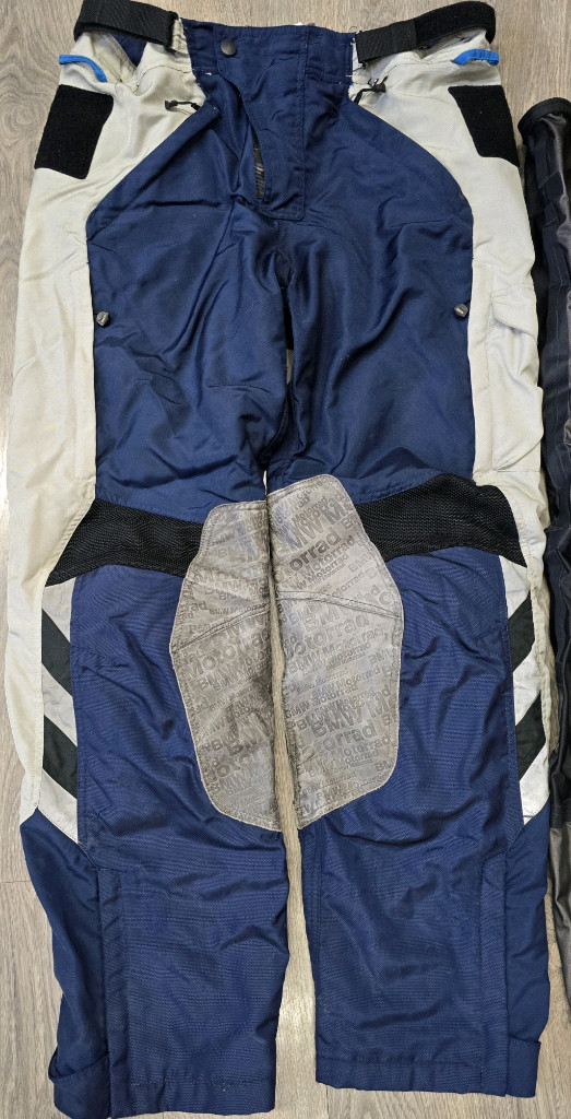 BMW 정품 랠리복 상의 56 / 하의 54 판매합니다--7