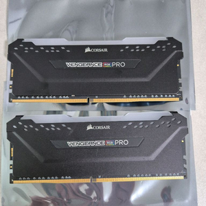 CORSAIR DDR4-3600 32GB (16GBx2) CL18 VENGEANCE PRO RGB 이미지