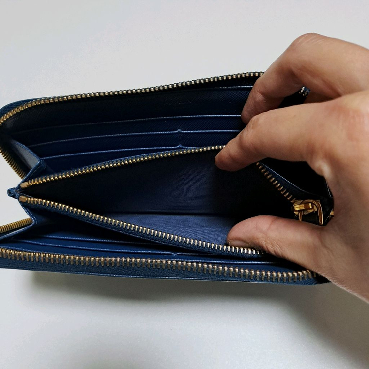 [100%/정품] 프라다 사피아노 지퍼 장지갑 네이비, 프라다지갑,프라다장지갑,프라다지퍼지갑 이미지