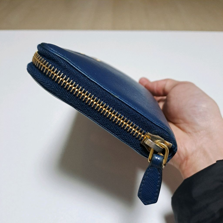 [100%/정품] 프라다 사피아노 지퍼 장지갑 네이비, 프라다지갑,프라다장지갑,프라다지퍼지갑 이미지