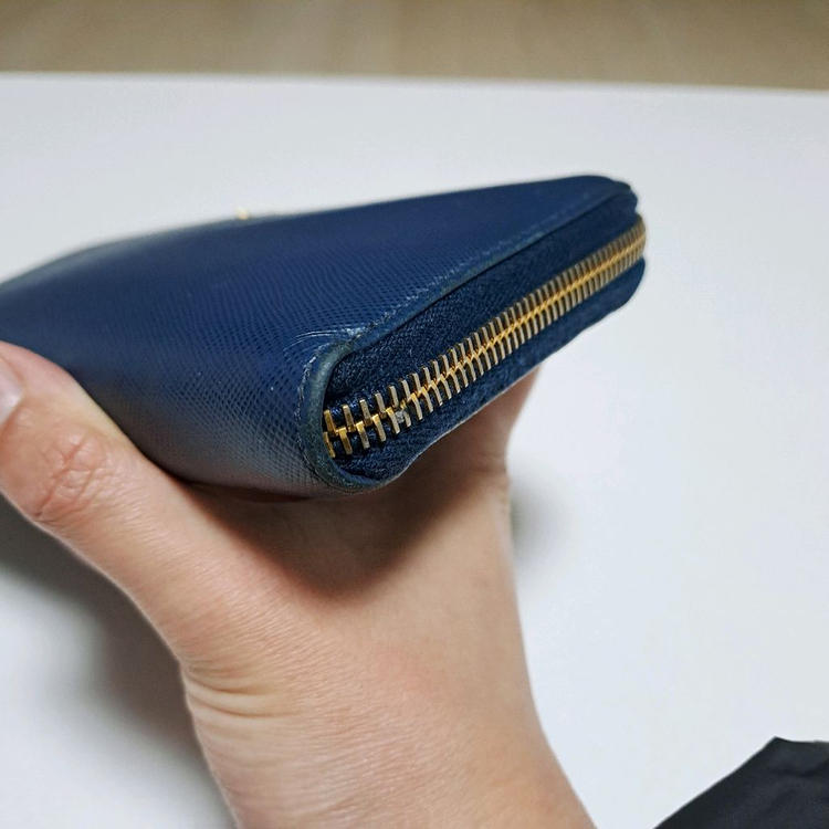 [100%/정품] 프라다 사피아노 지퍼 장지갑 네이비, 프라다지갑,프라다장지갑,프라다지퍼지갑 이미지
