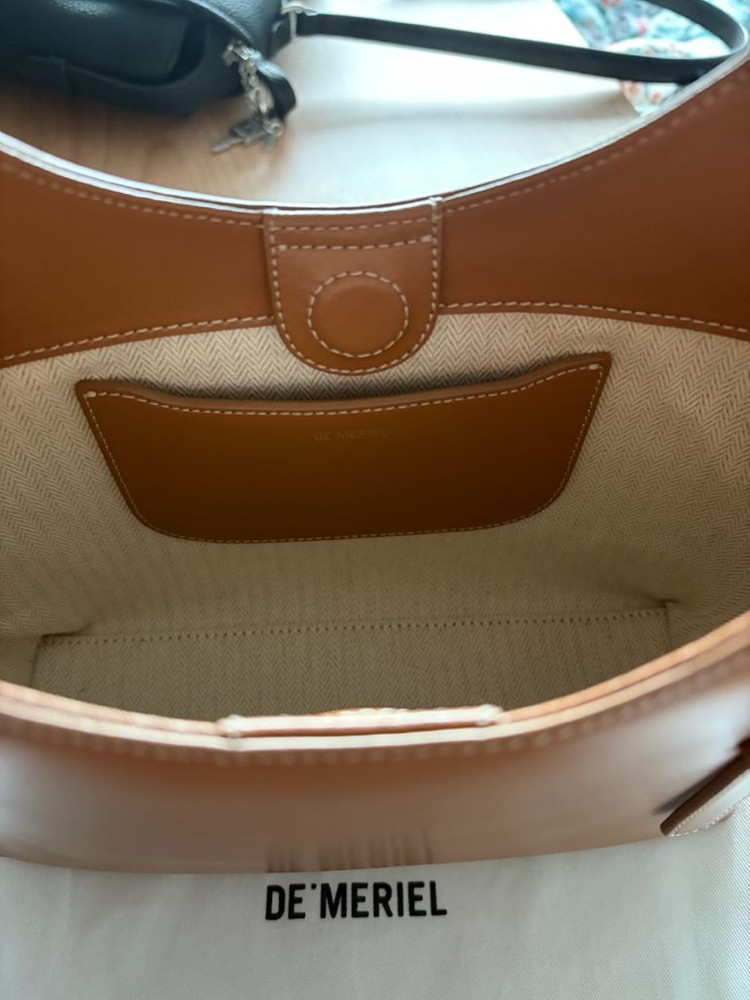 드메리엘 베네타 소프트백 이미지