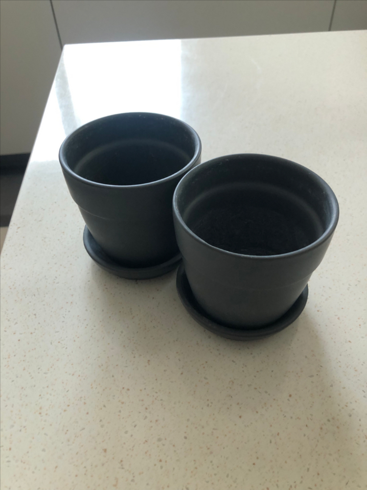 짙은 그레이 화분 2개 세트입니다--0