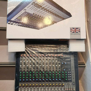 사운드그래프트 시그니처 16믹서. 미사용제품 박스그대로있습니다 이미지