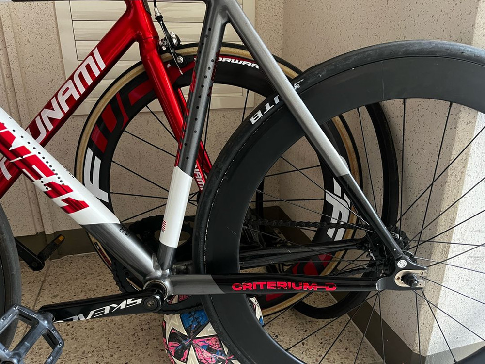 엔진11크릿디 레드차콜 판매만 이미지