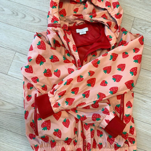 스텔라맥카트니 키즈 딸기 바람막이 자켓 이미지