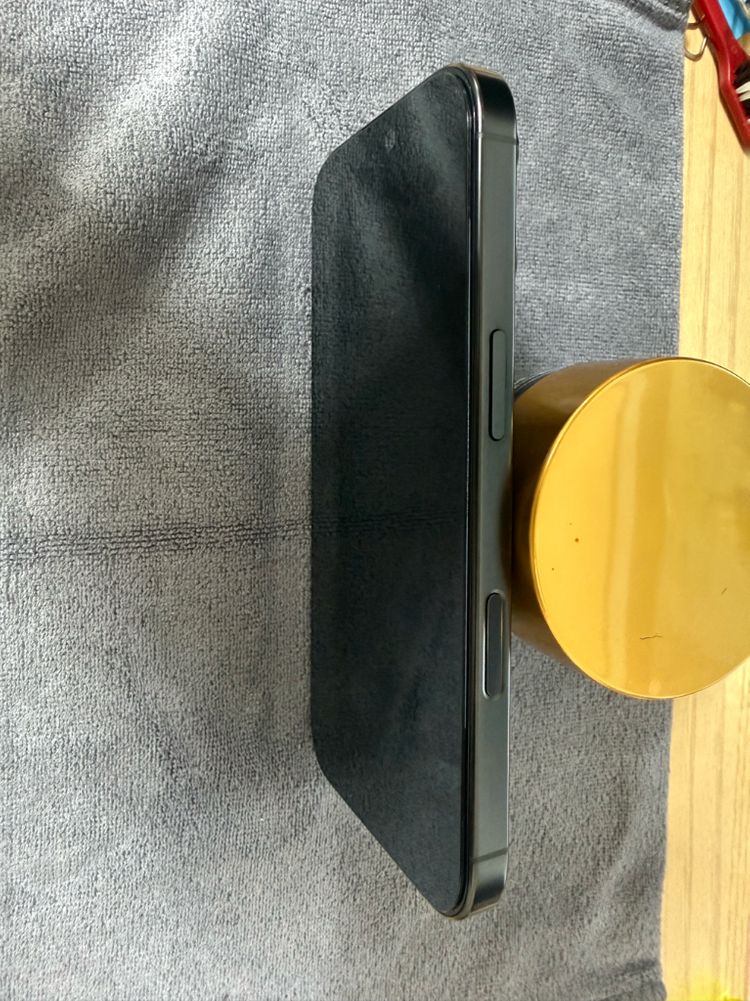 아이폰16프로 256 블랙티타늄 s급--12