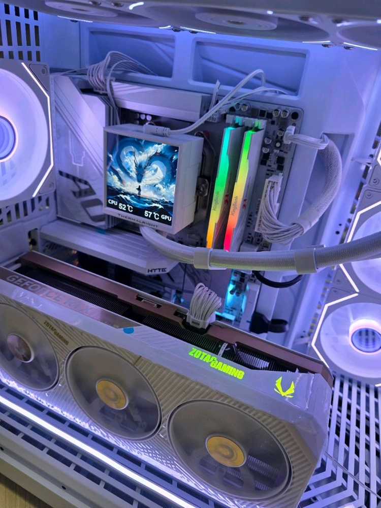라이젠7 9800X3D RTX5080 Y70 본체 팝니다 이미지
