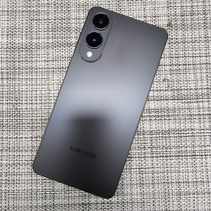 (신폰급) 갤럭시 S25엣지 256G 블랙 25년 10월개통 정상해지공기계 초SSS급 선물용 75만팝니다@