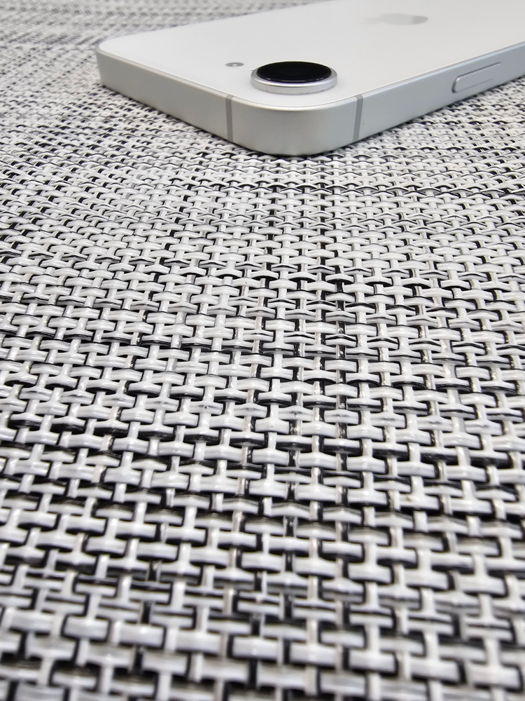 (새상품컨디션) 아이폰16E 256G 화이트 배터리99% 무기스 무찍힘 정상해지 초S급 선물용 73만팝니다@--4