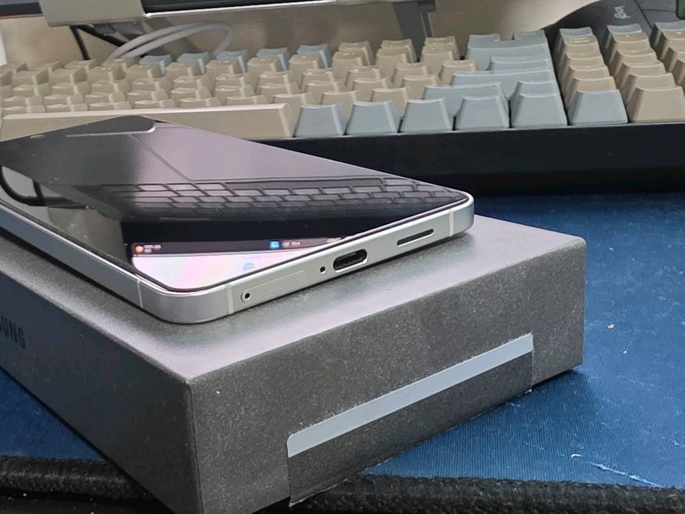 갤럭시 S25 엣지 512g 실버--4