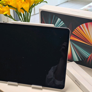 아이패드 프로 5세대 12.9 셀룰러모델 + 애플펜슬2 + 거치대