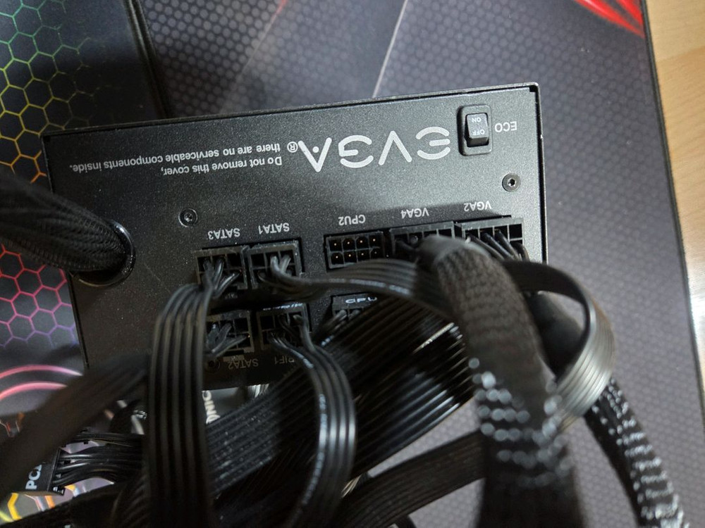 EVGA 750W 풀모듈러 골드 파워서플라이 이미지
