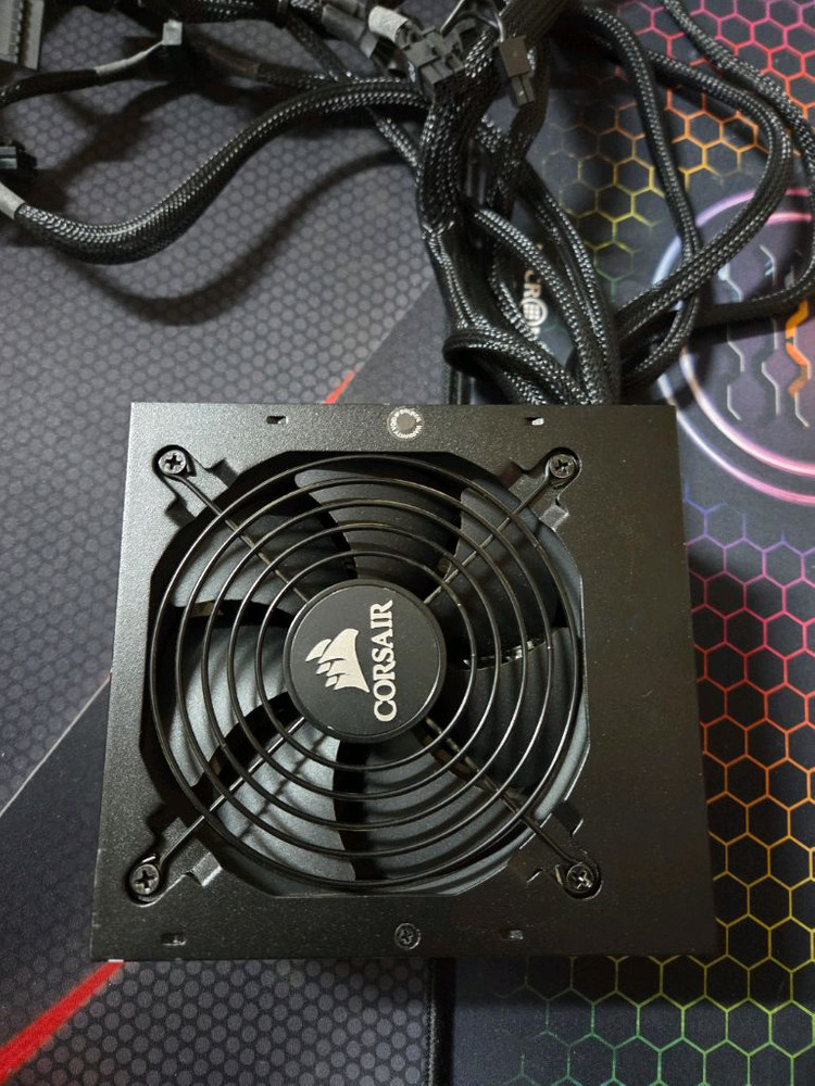 커세어 CX650 650W 파워서플라이 이미지