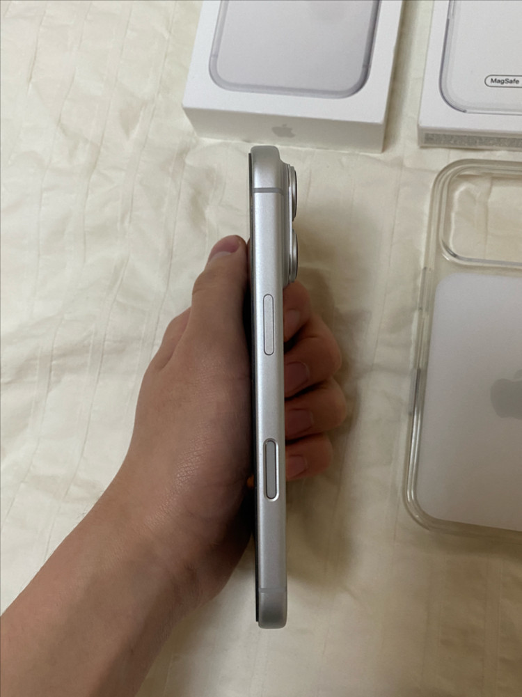 애플 아이폰 17 Pro 실버 256GB + 정품케이스--3