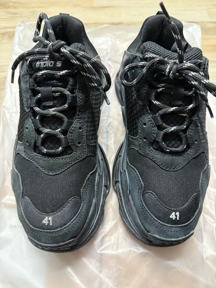 발렌시아가 트리플S 41 더티블랙 270 이미지