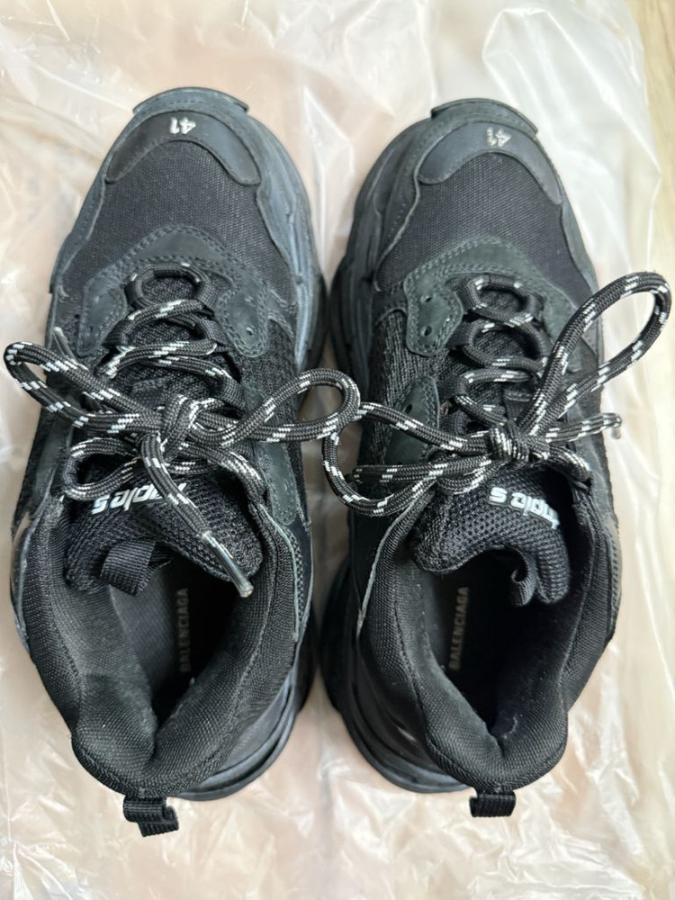 발렌시아가 트리플S 41 더티블랙 270 이미지