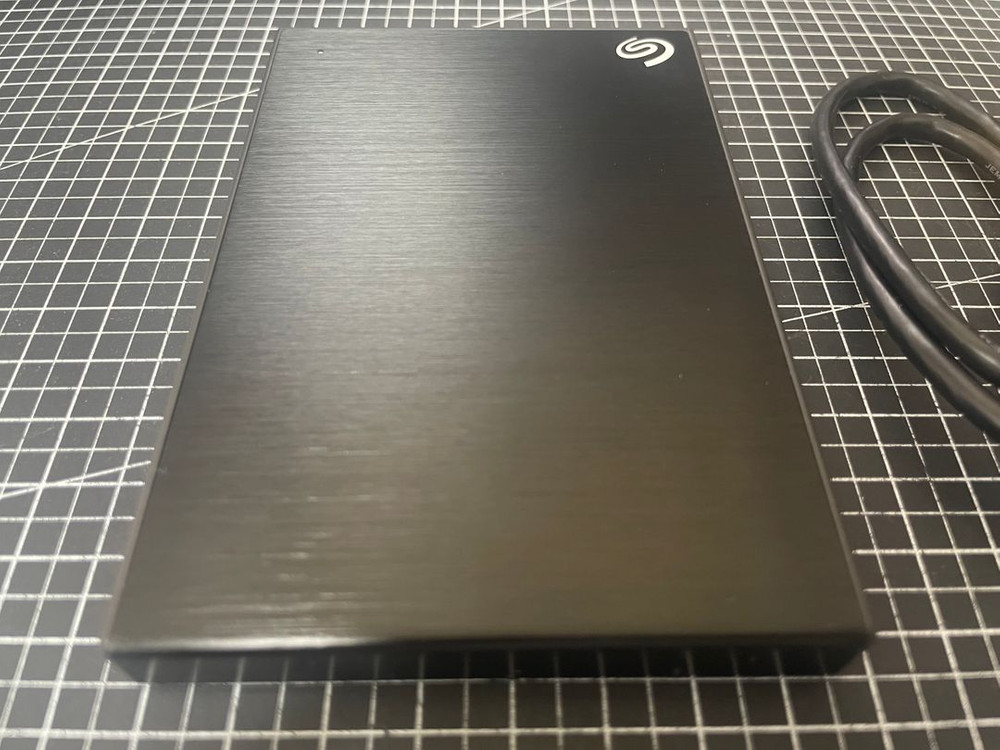 씨게이트 휴대용 외장하드 / 2TB / 블랙 / 본품+케이블 / 우체국택배 이미지