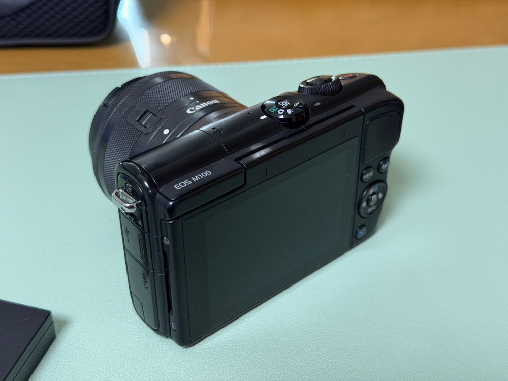 캐논 EOS M100 미러리스 카메라 풀페키지 (번들렌즈 + 단렌즈) 이미지
