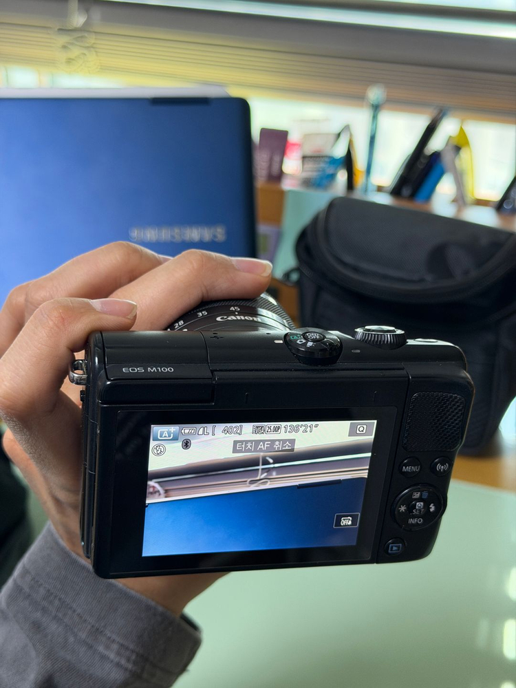 캐논 EOS M100 미러리스 카메라 풀페키지 (번들렌즈 + 단렌즈) 이미지