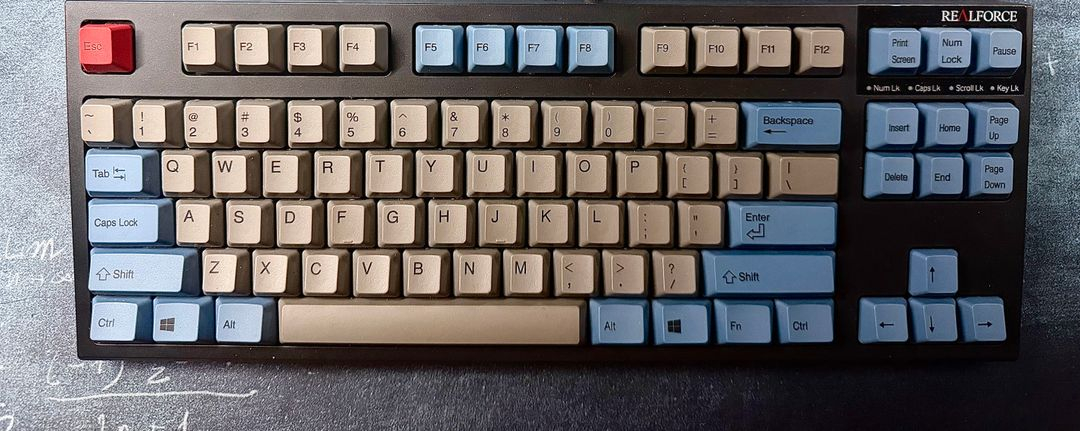 리얼포스 R2 TLSA 저소음 균등 45g (APC 지원) 판매 이미지