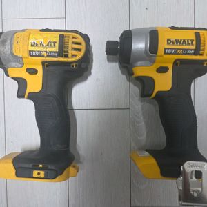 디월트 정품 18볼트 임팩드릴 DCF885