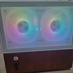 Ryzen 7 9700X RTX4060 화이트 게이밍PC (상세스펙확인요망) 이미지