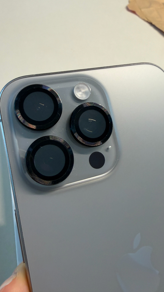 아이폰 15 프로 맥스 1테라 내츄럴 티타늄 이미지