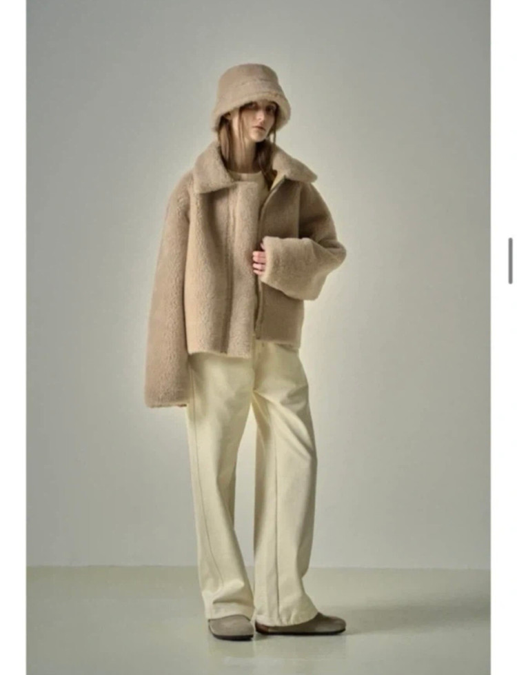 [파사드패턴 리버시블 무스탕 베이지 거의 새상품] 이미지