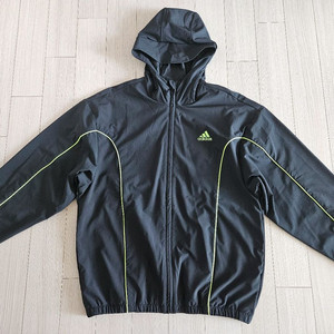 아디다스, 휠라 바람막이 및 옷 일괄 판매합니다. 이미지