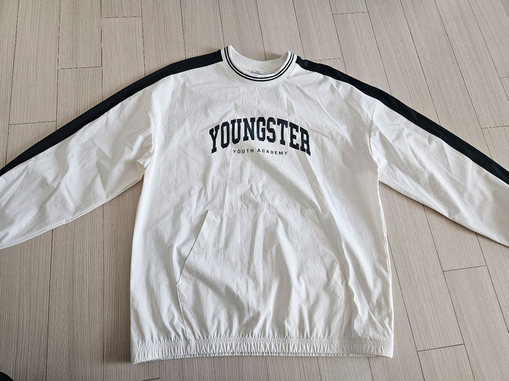 아디다스, 휠라 바람막이 및 옷 일괄 판매합니다. 이미지