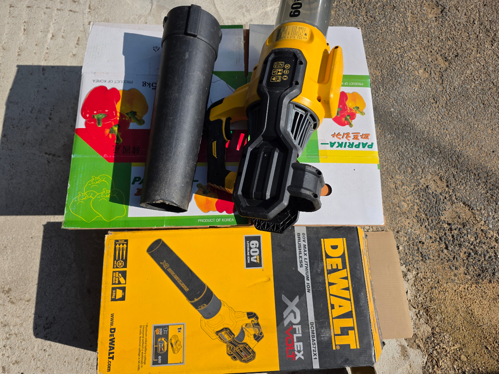 디월트 60V 송풍기DCMBA572베어툴--3