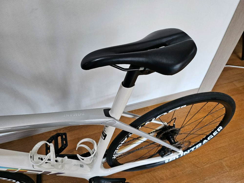 트렉 도마니 sl5 이미지