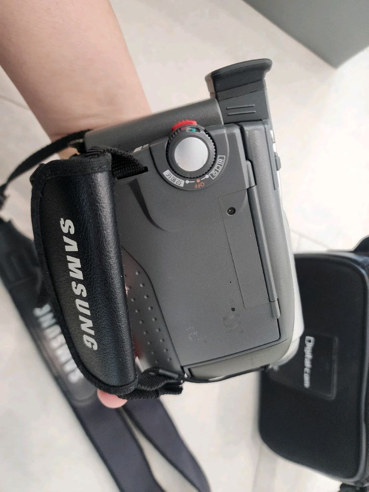 삼성전자 캠코더 고전 상태매우좋음 충전기 빼고 단풍 가방 구성품 이미지