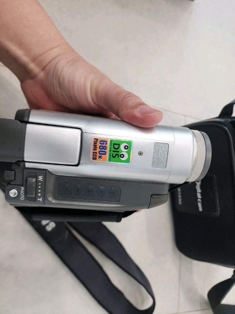 삼성전자 캠코더 고전 상태매우좋음 충전기 빼고 단풍 가방 구성품 이미지