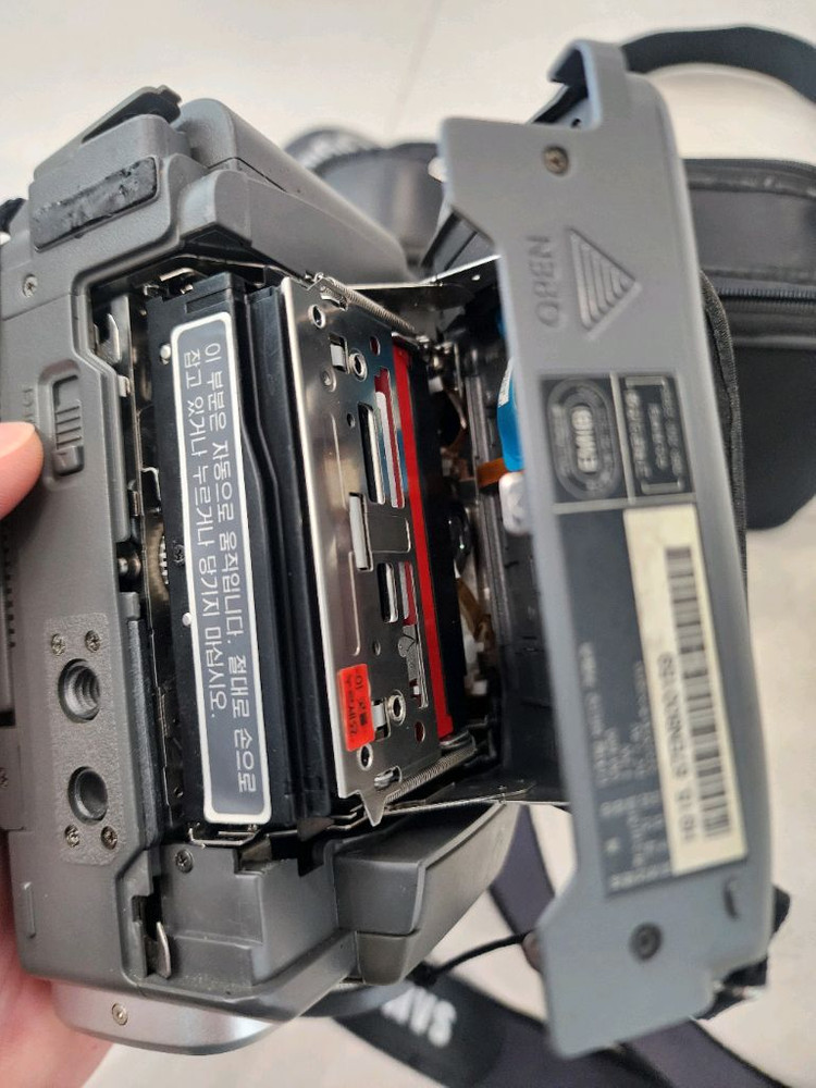 삼성전자 캠코더 고전 상태매우좋음 충전기 빼고 단풍 가방 구성품 이미지