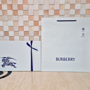 [백화점정품]버버리 박스+쇼핑백+리본+속지 풀구성품,버버리 가방,버버리 지갑,버버리 패딩,버버리 이미지