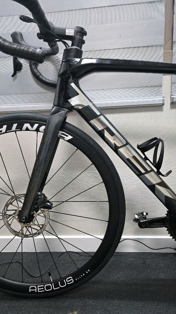 트랙 에몬다 SL6 AXS 파워미터 56사이즈 팝니다 이미지