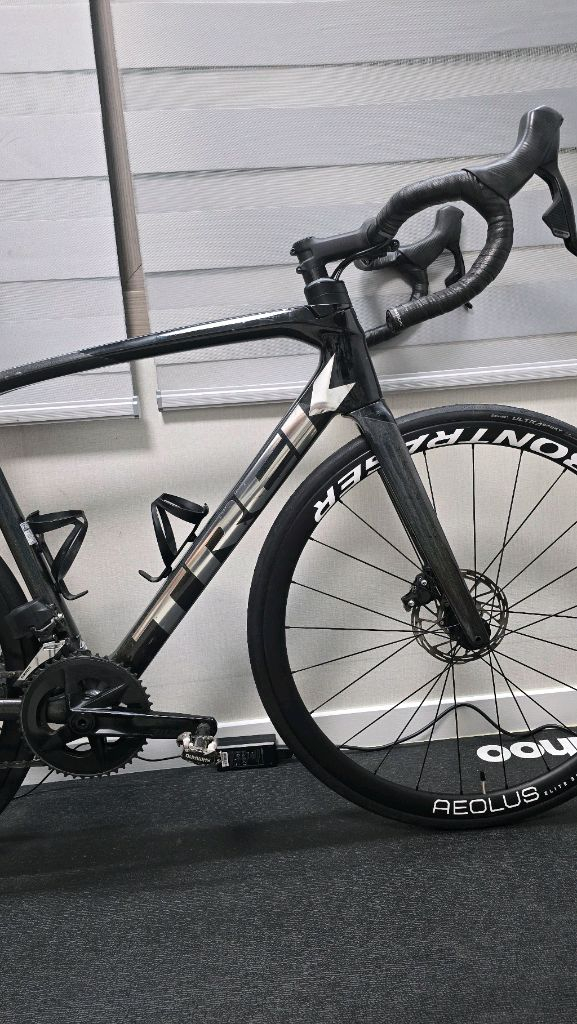 트랙 에몬다 SL6 AXS 파워미터 56사이즈 팝니다 이미지